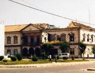 kuito-government-building